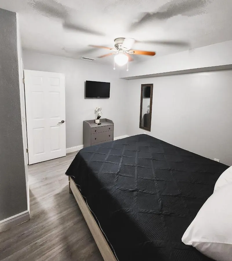 Nyaraló Cozy 3 Bedroom House Near Airport/Raymond Stadium/Downtown. Tampa